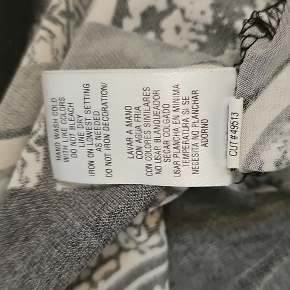 Studio One Black and White Geometric Maxi Dress - Picture 5 of 9